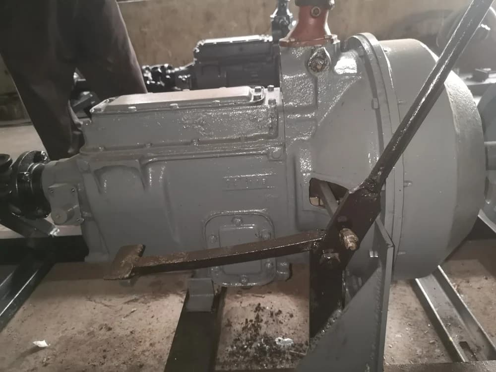 Cement Pipe Runner Machine Gear Box - detail view 2