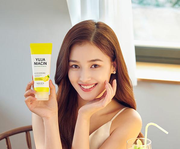 SOME BY MI Yuja Niacin Brightening Peeling Gel